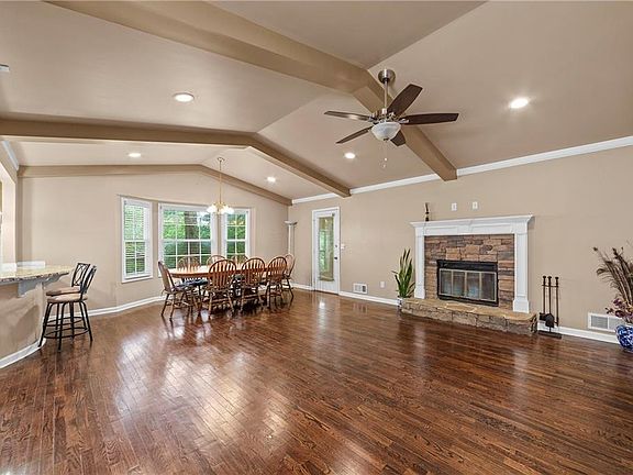 2nd image of 1731 Tessa Ct