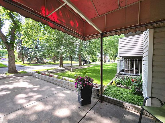 3rd image of 10335 118th St NW #302