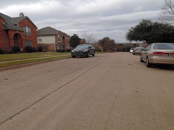 4th image of 817 Acacia Dr