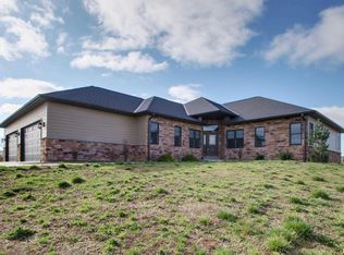 4400 Harrington Dr, Quincy, IL 62305