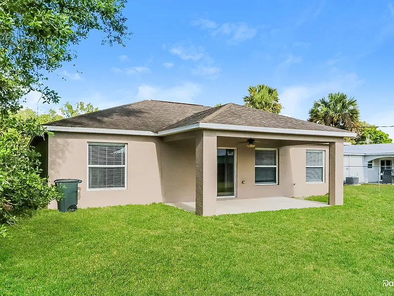 2257 SW Matheson Ter — Photo 15