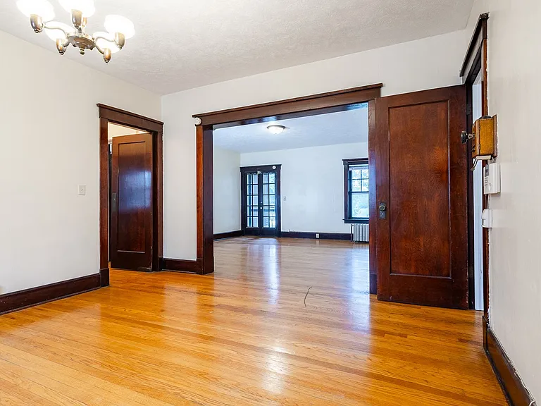 3205 Poppleton Ave — Photo 3