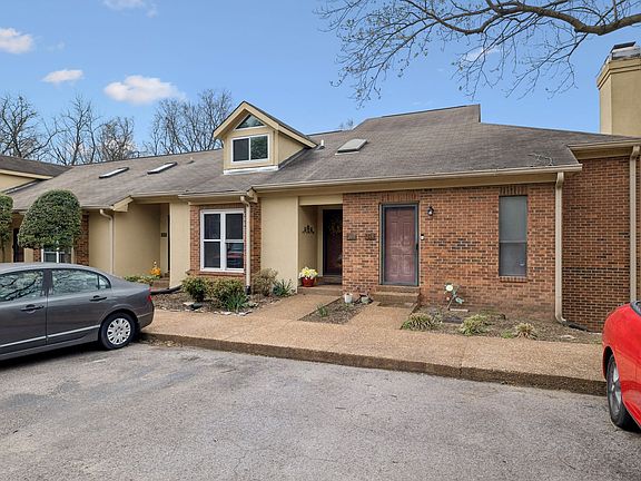 4th image of 213 Riverstone Ct