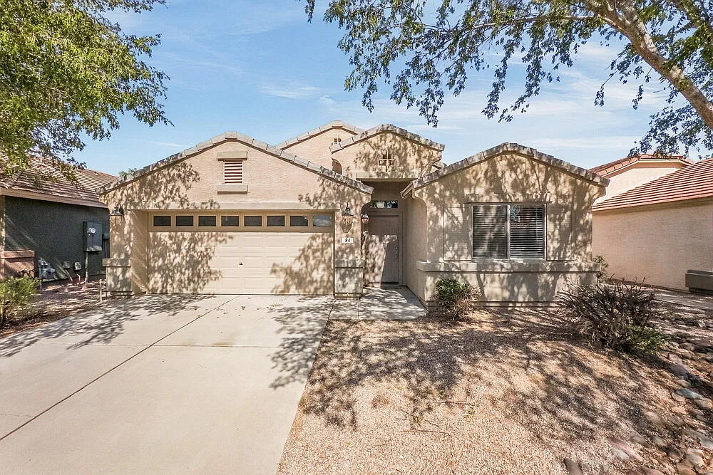 4 bed, 2.0 bath, 1683 sqft, $1,875 — Photo 1