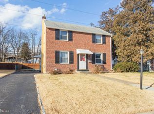 1025 Edgerton Rd, Secane, PA 19018