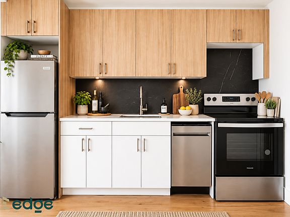 3rd image of 2625 Farragut Rd #3F