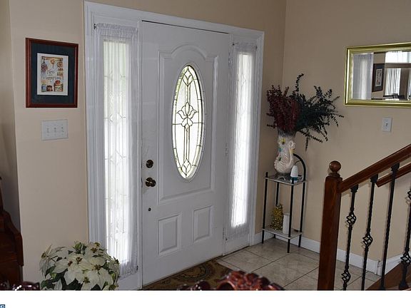 3rd image of 1021 Conifer Rd