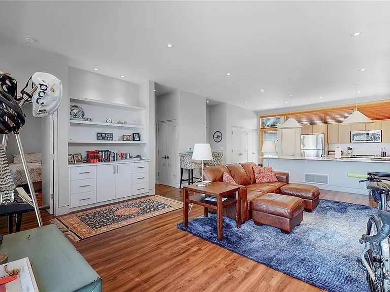 1636 Osceola St #200 — Photo 3