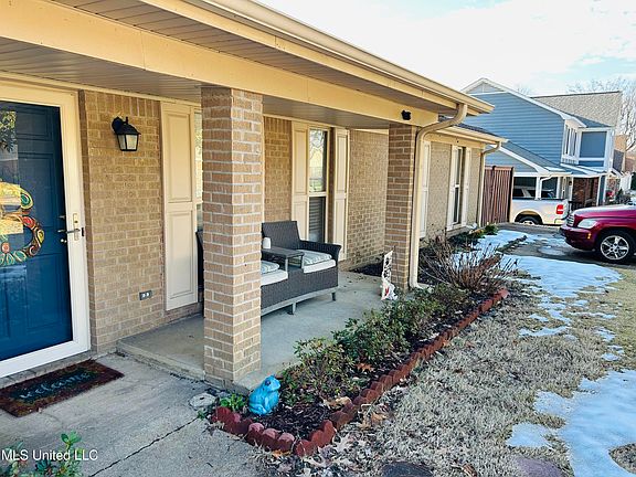 3rd image of 8561 Lakeshore Dr W