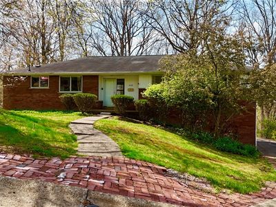 1418 Princess Dr, South Charleston, WV, 25309