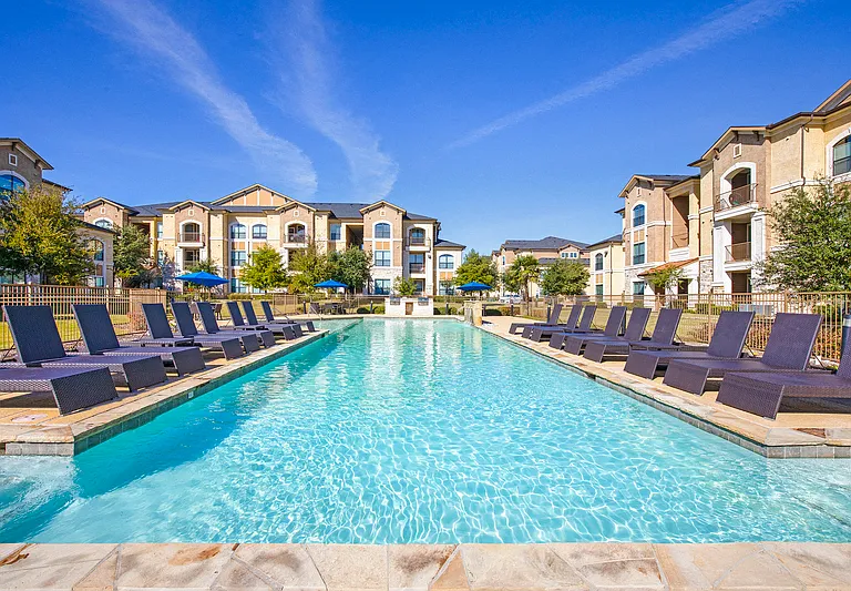 Summercrest Burleson Apartments — Photo 32