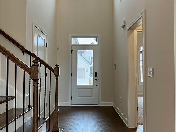3rd image of 2115 Lantern Park Ln