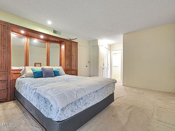 4th image of 10423 W Prairie Hills Cir