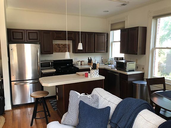Open kitchen perfect for entertaining!