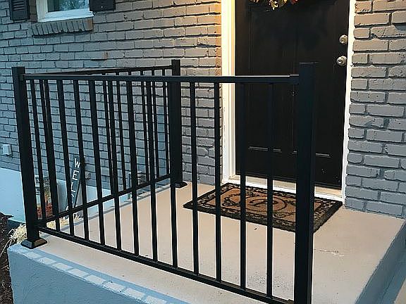Side hand railing 