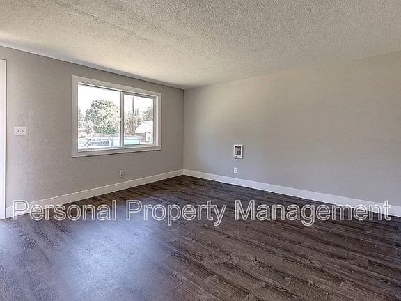 2nd image of 2507 E 20th St