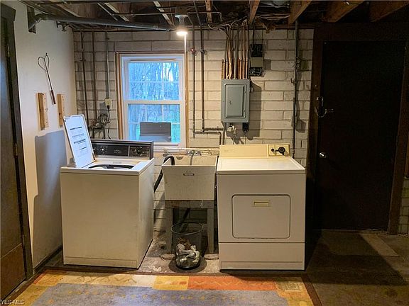 5th image of 3807 & 3811 Edgepark Dr