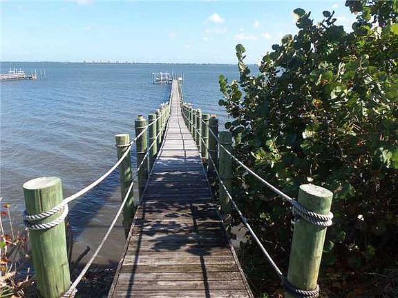 4th image of 10307 S Indian River Dr