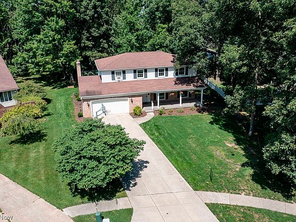 2nd image of 16953 Deerfield Dr