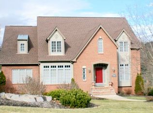 112 Thousand Oaks Dr, Pittsburgh, PA 15241