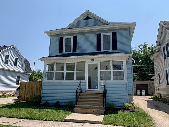 1st image of 270 8th St