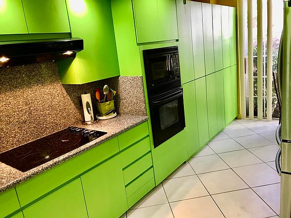 7AB8A1D1-201F-464F-9B47-8459DEC82F63