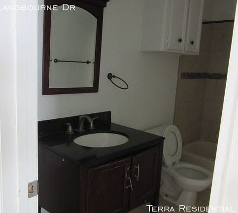 5th image of 14206 Langbourne Dr