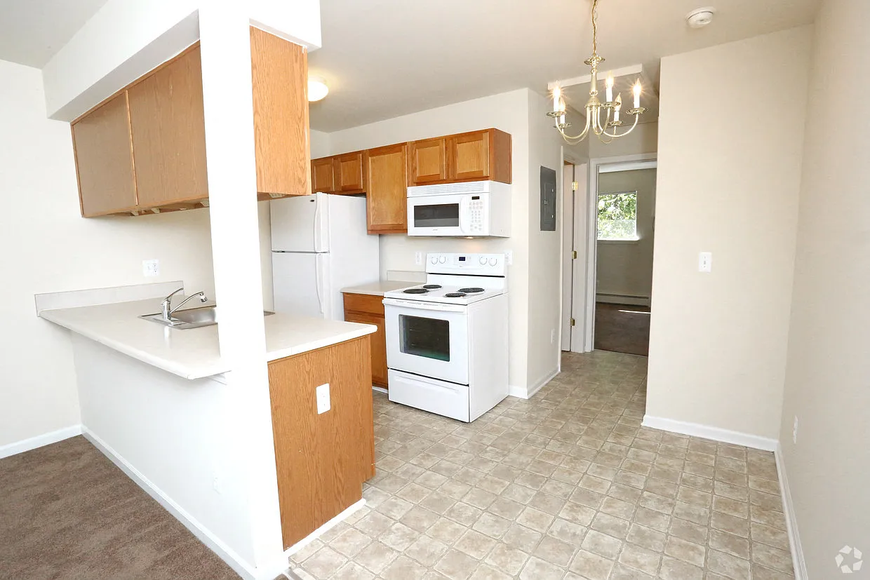 Kings Lane Apartments — Photo 4