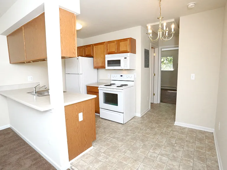 Kings Lane Apartments — Photo 4