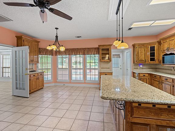5th image of 13616 Denham Rd