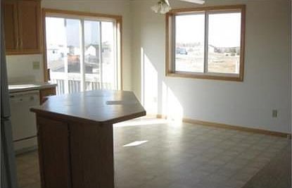 4th image of 1415 10th Ave SE