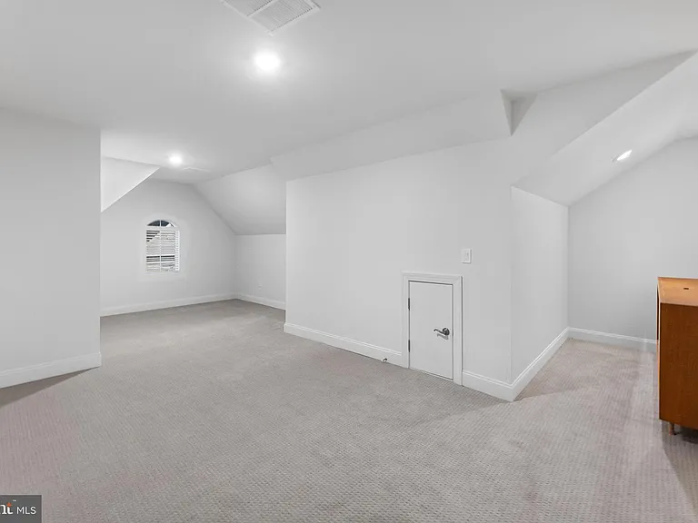 105 Samjan Cir — Photo 38