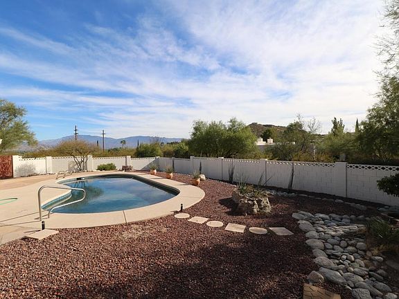 4th image of 5030 N Stonehouse Pl