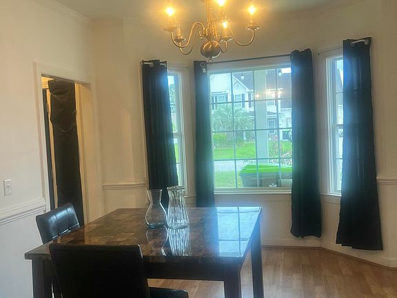 3rd image of 149 Dunbarton Ln