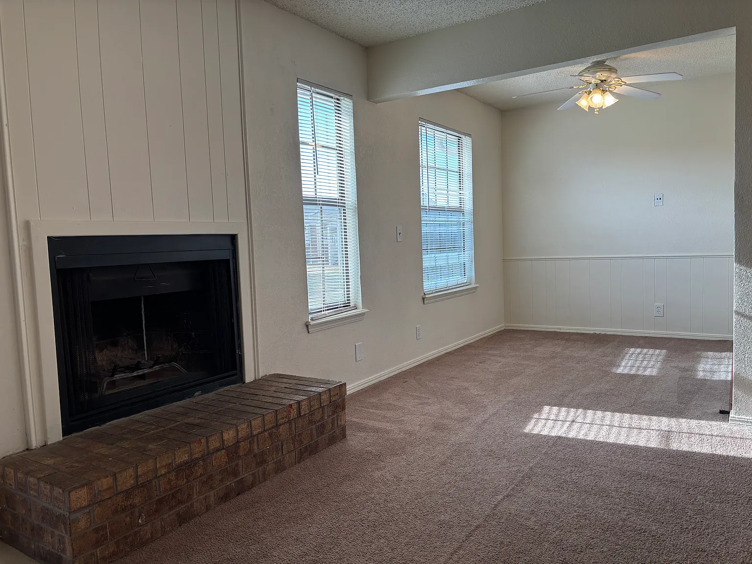 2 bed, 975 sqft, $945 — Photo 3