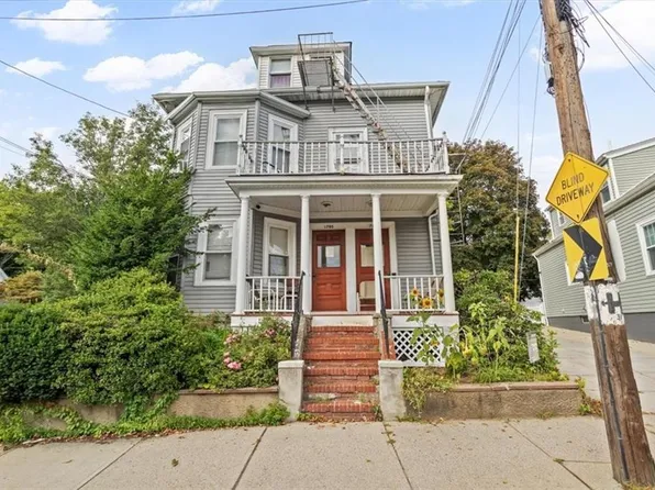 1703-1705 Chalkstone Ave, Providence, RI 02909