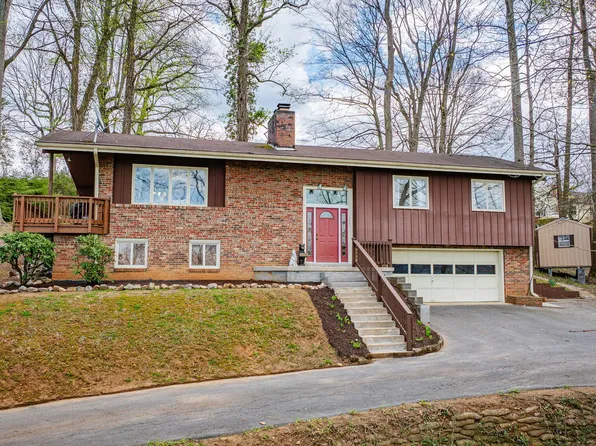 3937 Ridgeline Dr, Kingsport, TN 37664