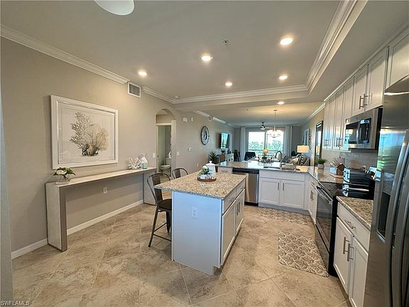3rd image of 14051 Heritage Landing Blvd Unit 525
