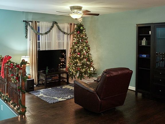 4th image of 4914 Longhorn Dr