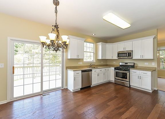 5th image of 14228 Oakwood Ct