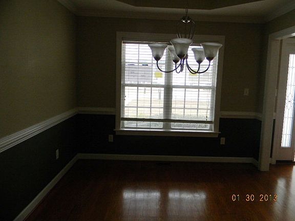 4th image of 606 Western Wayne Dr