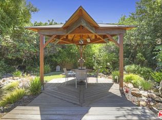 5450 Rhodes Ave, Valley Village, CA 91607