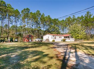 216 Pine Ridge Rd, Waycross, GA 31503