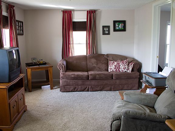 4th image of 1000 E Lakeview Dr