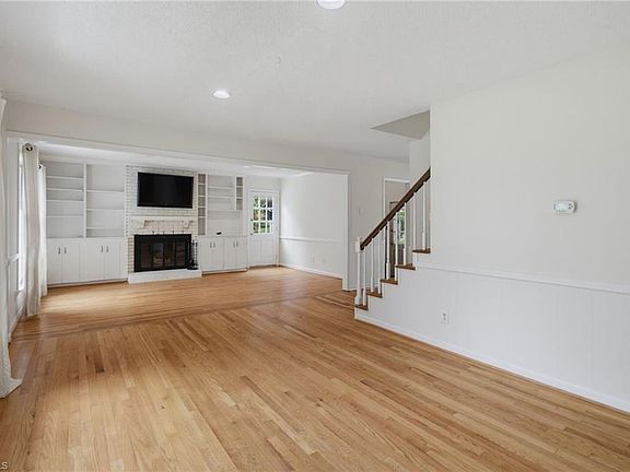 4th image of 2913 Shady Lawn Dr