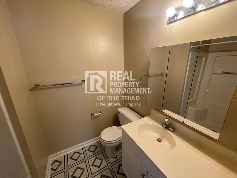3725 Morris Farm Dr #1A — Photo 11