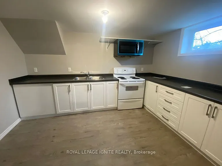 65 Hickling Trl — Photo 3