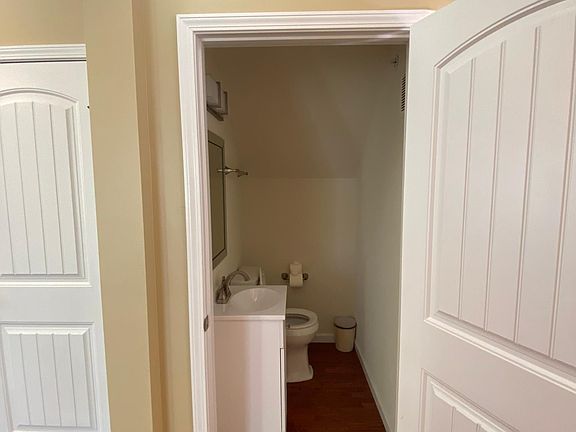 5th image of 1856 Looking Glass Ln