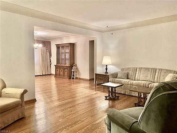5th image of 6618 Bennington Dr
