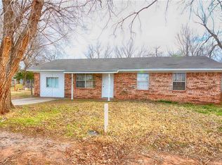 1114 N 12th St, Chickasha, OK 73018